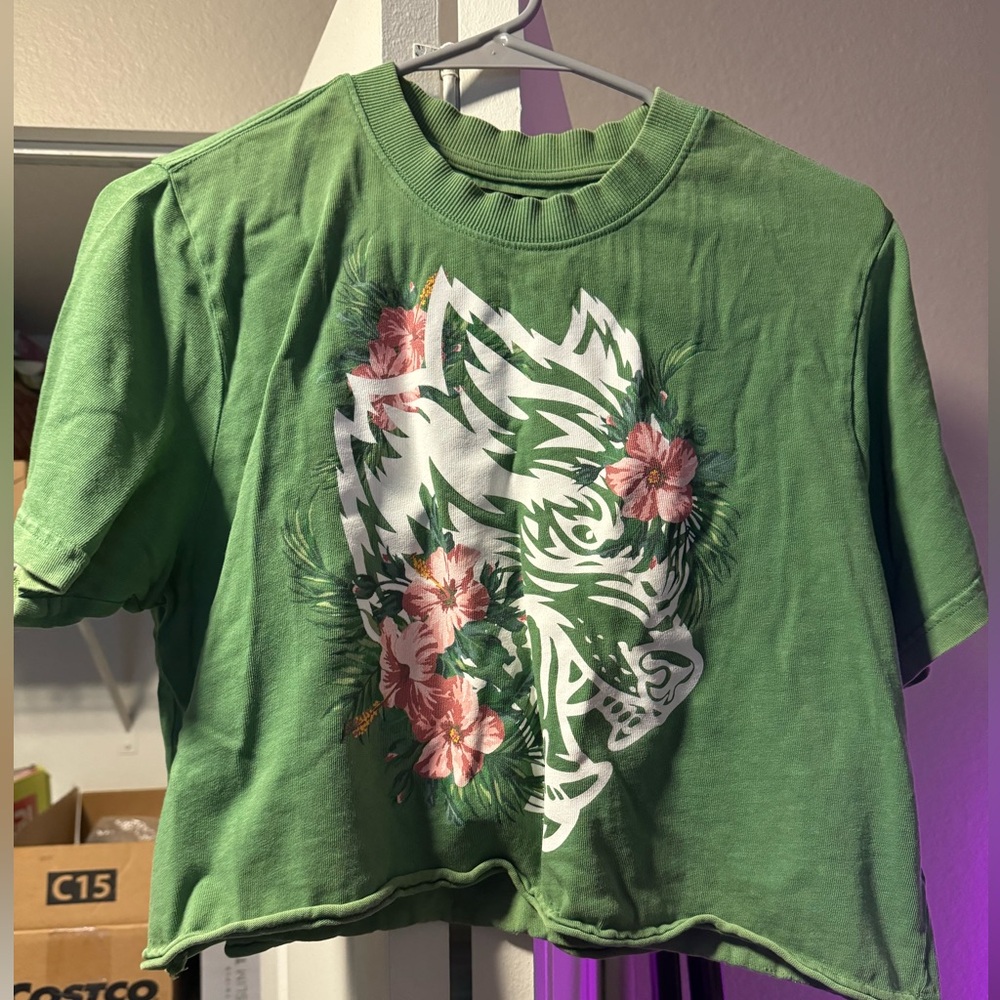 DarcSport She Native Wolf “Premium” Cropped Tee